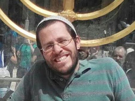 מכנסיים לנשים? צניעות היא לא השיקול היחיד