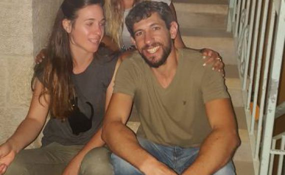 שמחה מהולה בכאב: יתומי הפיגועים  התארסו