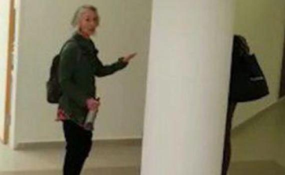 צפו: מרצה באוני' השפילה חיילת כי הגיעה עם מדים