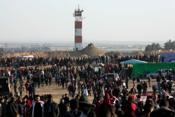 הפגנות אלימות בעזה; צה״ל תקף פעמיים, חייל נפצע קל