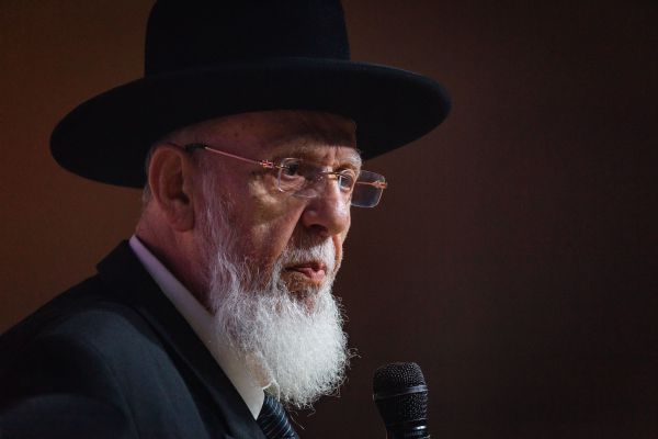 חכם שלום, רבה של ש"ס מאושפז בביה"ח