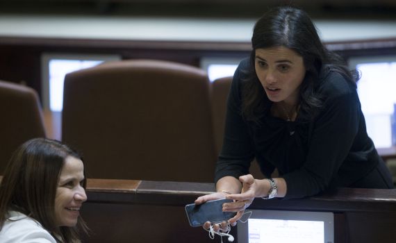 יחימוביץ' רוצה להיות שרת המשפטים; מה שקד הגיבה?