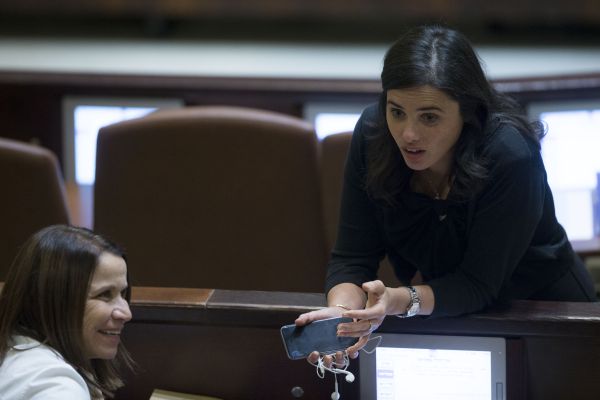 יחימוביץ' רוצה להיות שרת המשפטים; מה שקד הגיבה?