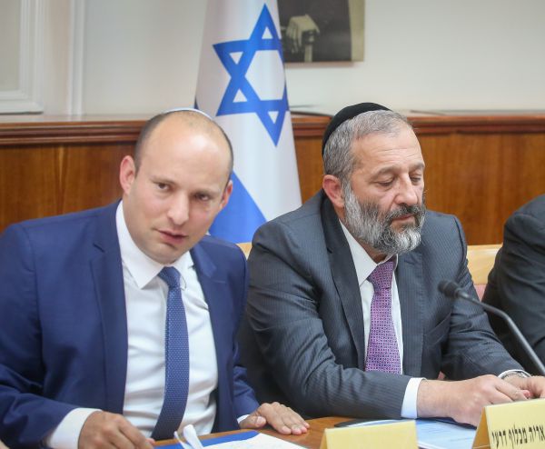 בנט דרש לכנס את הקבינט, לשכת רה"מ ביטלה את הדיון