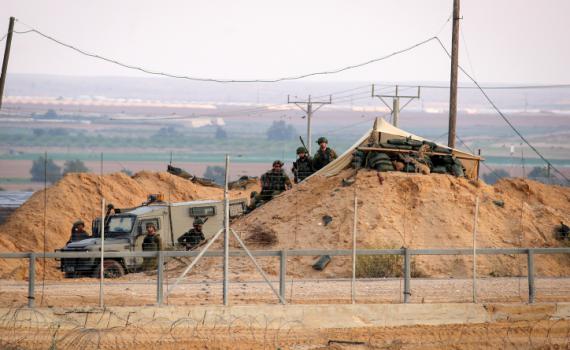 קצין נפצע מירי צלפים בגבול רצועת עזה