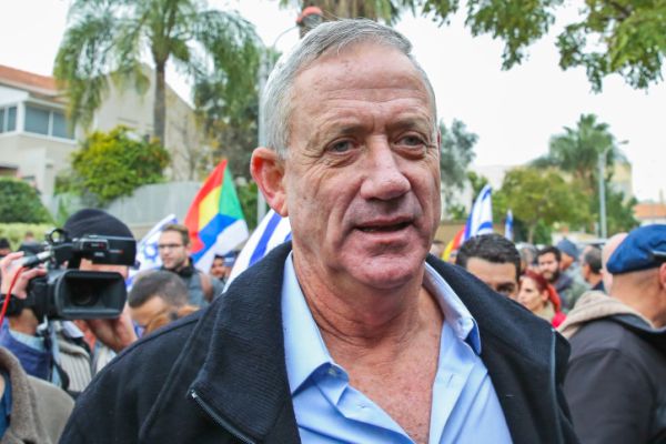 'התנהלות מטרידה': עתירה נגד שם המפלגה של בני גנץ