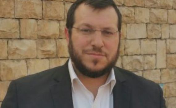 הרב עמיחי אליהו משיב לתוקפי אביו