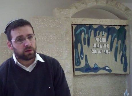 לבישת מכנסיים לנשים? אין חידוש בדברי הרב עידו פכטר