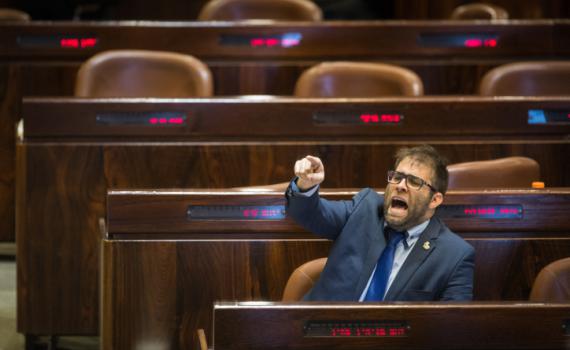 בעקבות דבריו: חזן במתקפה חזיתית על רובי ריבלין