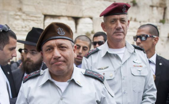 איזנקוט יוצא להגנתו של בני גנץ