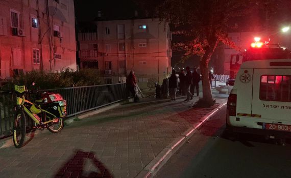 שני פצועים קשה בשריפה שפרצה בדירה באופקים