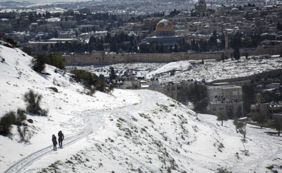 סוף לשמועות: ירד או לא ירד שלג בירושלים? צפו וגלו