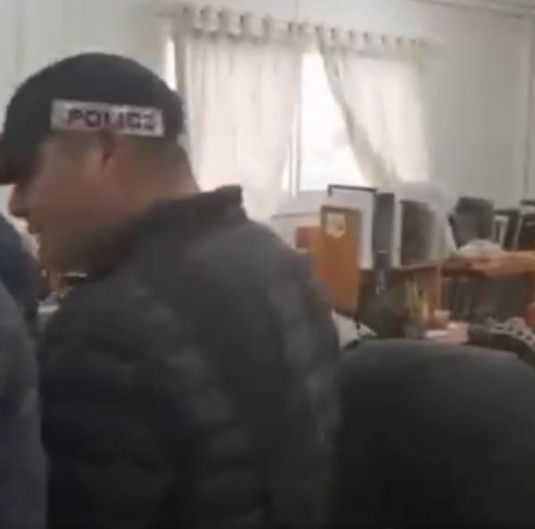 פרשת הנערים מרחלים: המשטרה פרצה לישיבה