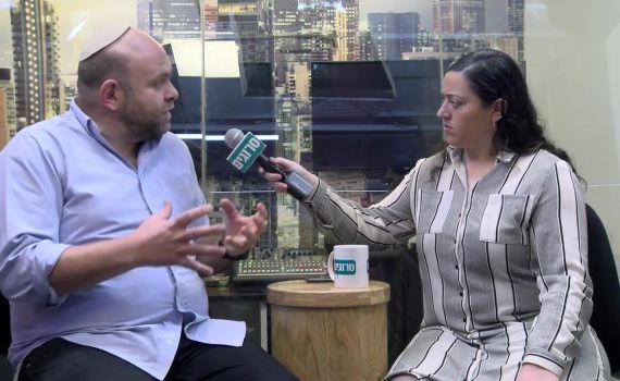 צחי מגנז'י באולפן סרוגים: "לא מתבייש שאני ציוני דתי"