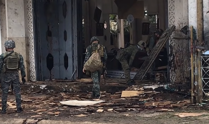 פצצות בכנסייה בפיליפינים: 27 הרוגים, עשרות פצועים