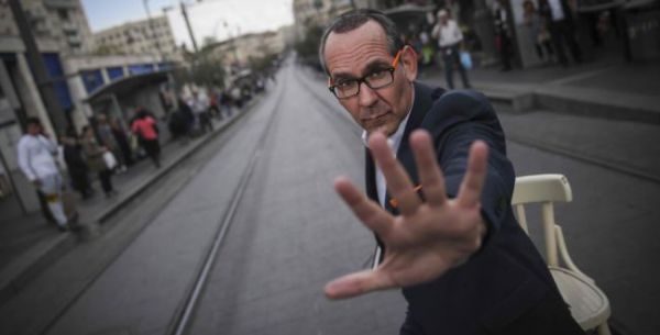 ישי לפידות ואריק דביר בחידוש ללהיט ריקודי העם