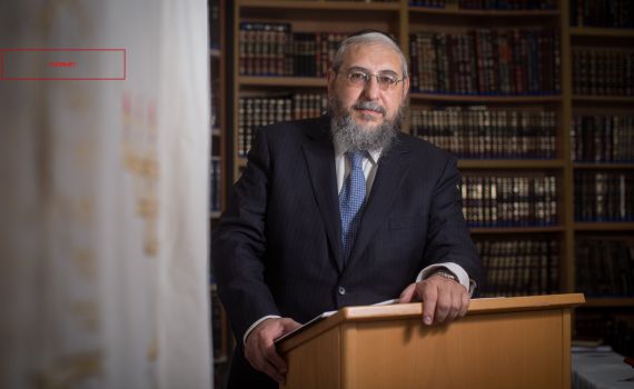 הרב חיים אמסלם בדרך ל'זהות' של משה פייגלין