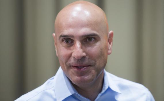 שתיקת השותפים: מאחורי הקלעים של פרשת נווה