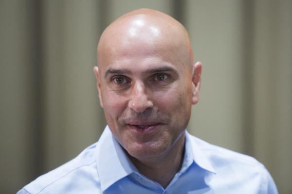 שתיקת השותפים: מאחורי הקלעים של פרשת נווה