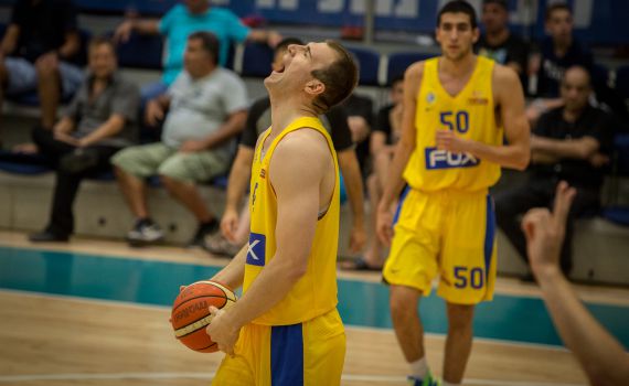 סנסציה: אחרי 15 שנה, מכבי ת"א ניצחה את צסקא