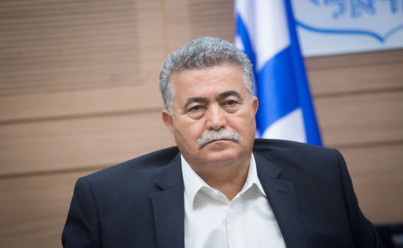 עמיר פרץ מבהיר: "הציוץ הוסר, זה היה בשוגג"