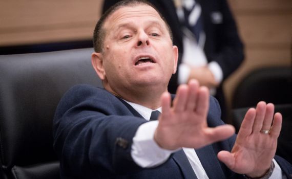 כבל לא מתנצל: "ברור לי שאשלם מחיר פוליטי"