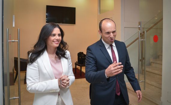 הימין החדש צייצו נגד אורלי לוי, חטפו בחזרה, ומחקו