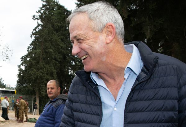 פתח את הפה וחטף: תגובות סוערות לבני גנץ