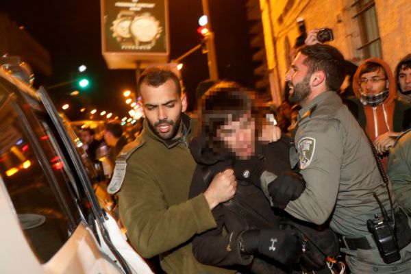 הנערים בשב"כ: קללות, יריקות ואזיקים כל היום