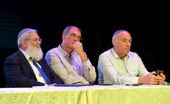 הבית היהודי לא צריכה יושב ראש אלא ניתוח ראש