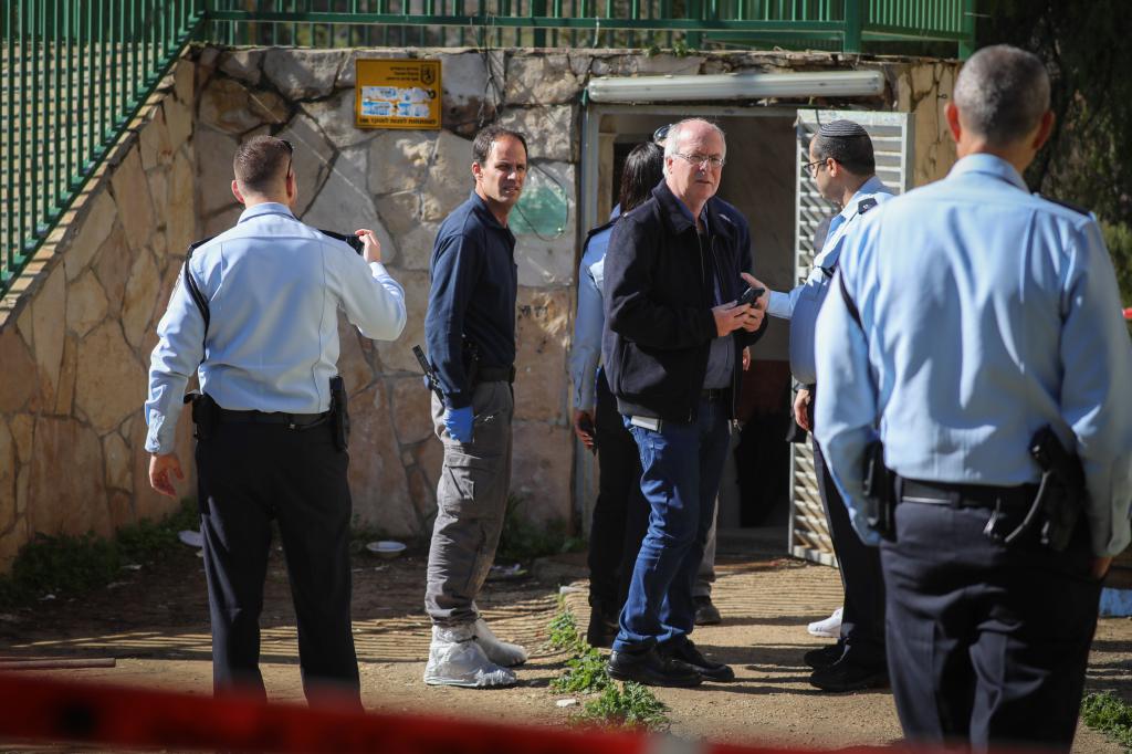 באמצעות הכנסת סמוי: נעצרו מעורבים ב-60 ניסיונות חיסול | צפו