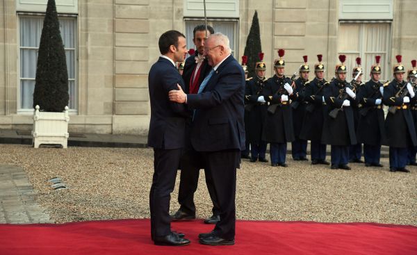 ריבלין: "אם יהיה עלינו איום מלבנון- לא נעמוד מנגד"