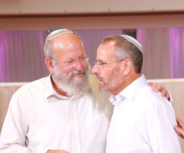 כל אחד בטוח שהרב אלישע היה ה"חבר" הכי טוב שלו