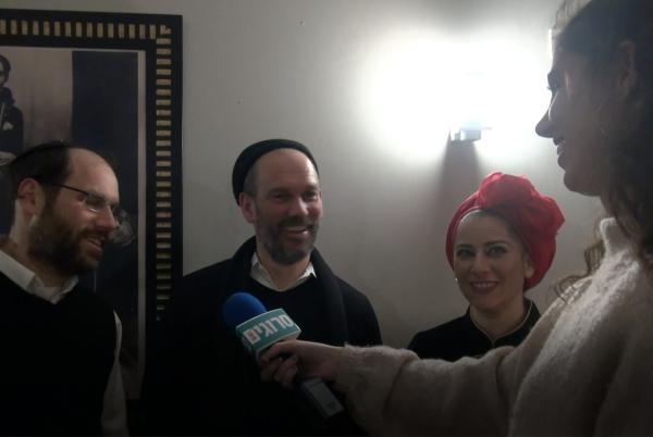 צפו: משפחת רזאל מגיבים להשוואה למשפחת בנאי