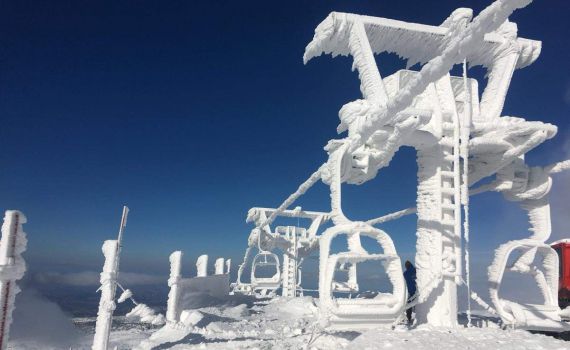 מרהיב• הירדן זורם לכינרת והשלג נערם בחרמון. צפו: