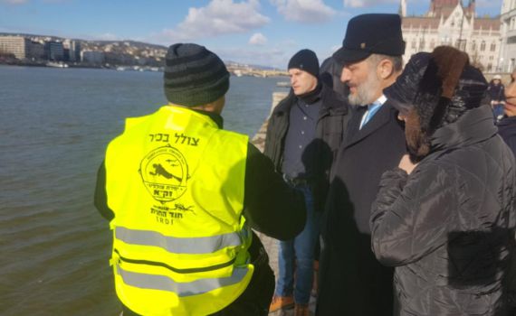 מבצע חיפושים אחר עצמות יהודי הונגריה בדנובה