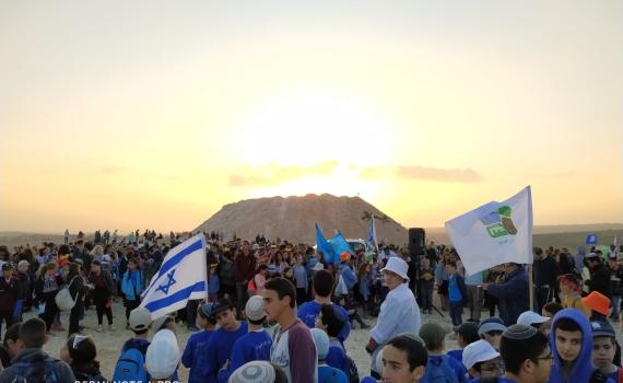 נטיעות ביער חירן: בני עקיבא מפריחים את הנגב