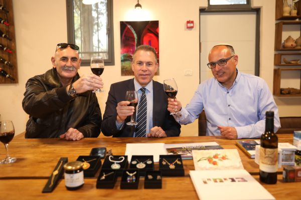 ממשיכים את המאבק בחרם על חקלאי יו"ש