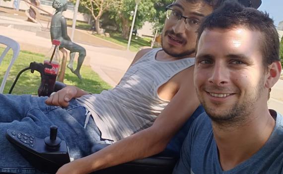 חוסן לחבר: מספרים על אבינעם שנלחם על חייו