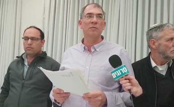 צחוק הגורל: התבוסה של אורבך בגלל החוקה שהעביר