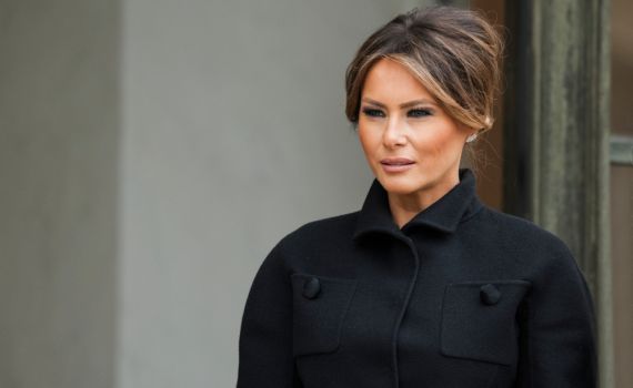 לא מוותרת: המלחמה הקשה של מלניה טראמפ