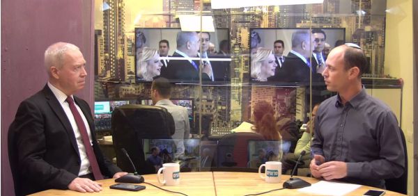 גלנט מעריך: "נותן לגנץ ולפיד שנה עד להתפרקות"