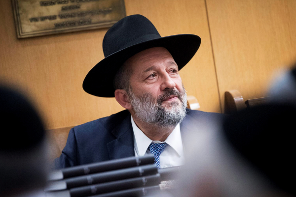 שרון גל: "כמה אגואיסט יכול להיות אריה דרעי?"