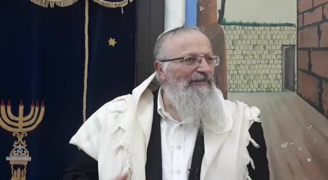 הרב אליהו: איך ייתכן שאדם נופל משיא הגובה לתחתית?