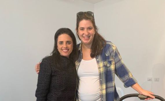 קרב הפמיניסטיות: "לכל יולדת, יש את הזכות לבחור"