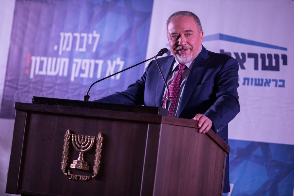 ליברמן: "יש פער גדול בין המדגמים לתוצאות האמת"