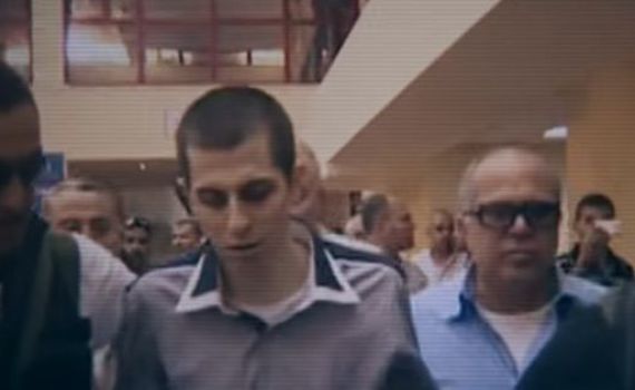 הדרמה במטוס • צפו:מאחורי הקלעים של עסקת שליט