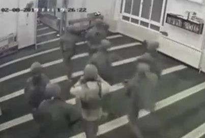 תיעוד מהמסגד: כוח ימ"מ במרדף אחרי המחבל. צפו