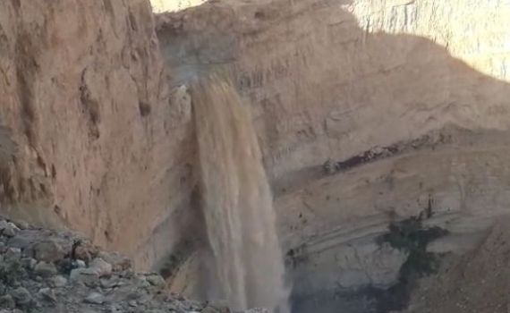 עוצמתי • כך מתחיל שטפון. צפו בתיעוד