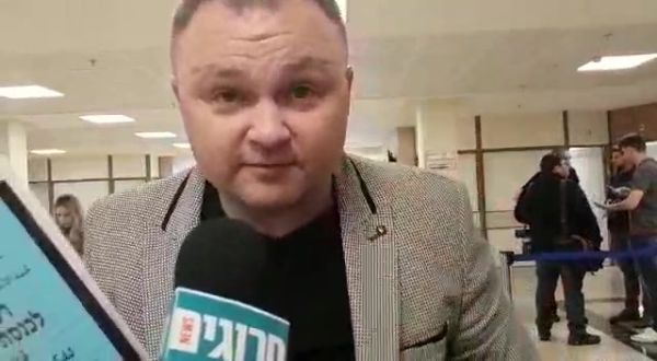 המטבע של סמיון: הצעד המפתיע של כוכב הרשת